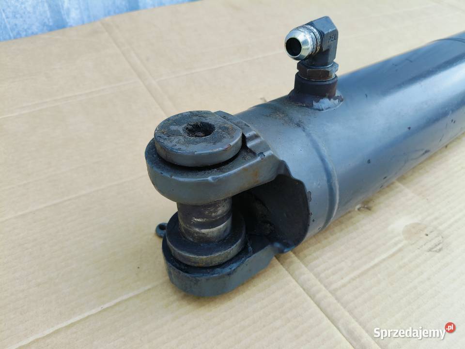 Claas Axion 840 CMatic 2013r 240 A09 Siłownik