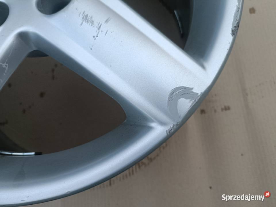 Felga aluminiowa Audi OE 4F0601025AF 75 x 17 Drezdenko
