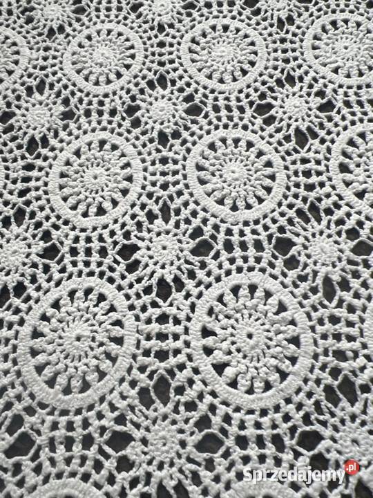 Bieżnik szydełkowy ręcznie robiony do prywatnych śląskie