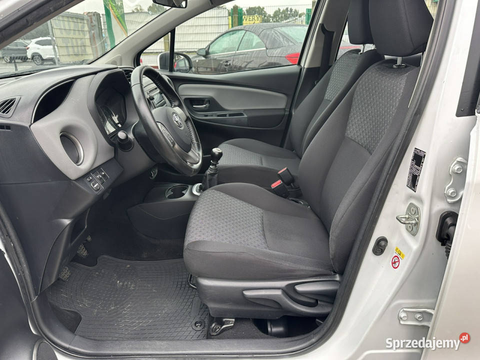 Toyota Yaris 133 99 BENZYNASalon IWŁF VAT 4/5 mazowieckie