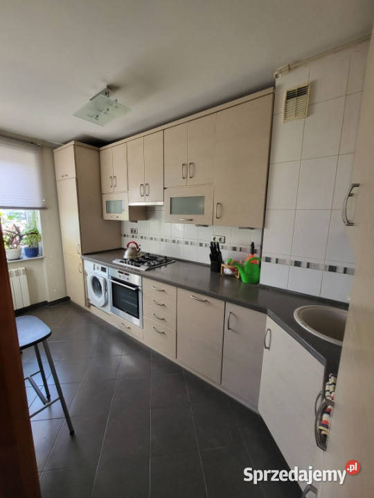 3 pokojowe mieszkanie 40 m2 Warszawa Targówek Piętro 3