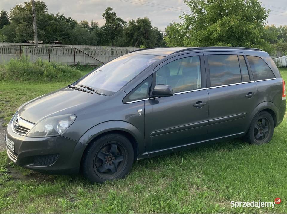 Opel zafira 2010 bezwypadkowy bogate wyposażenie tempomat Koziegłowy