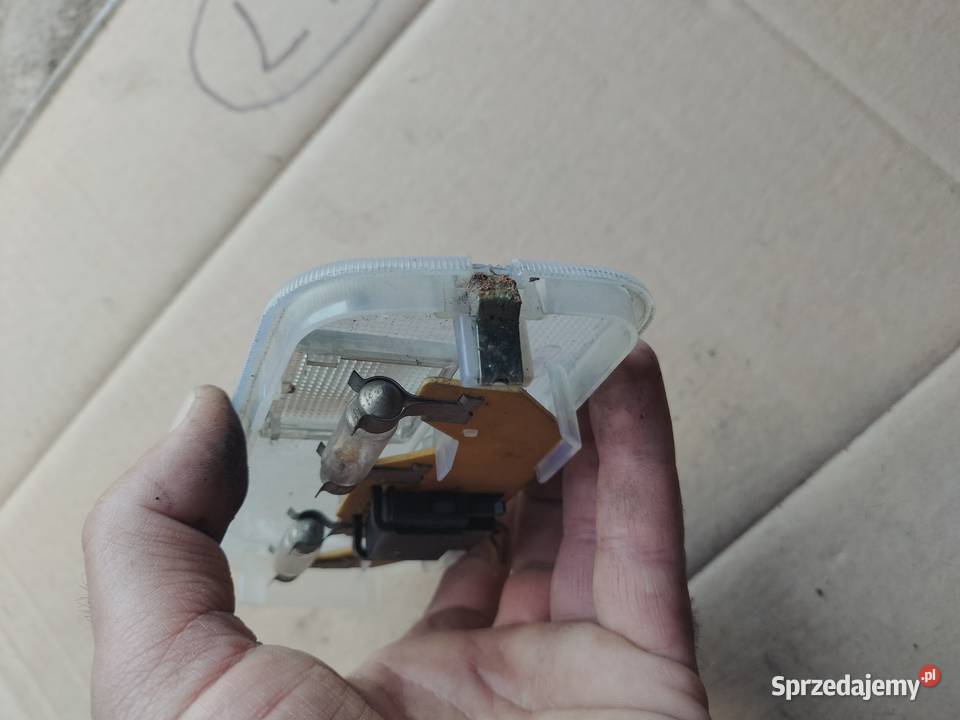 LAMPKA WNĘTRZA PODSUFITKI KABINY MERCEDES VITO lubelskie