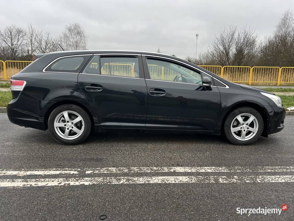 Toyota Avensis Avensis 16 benzyna lpg Kielce