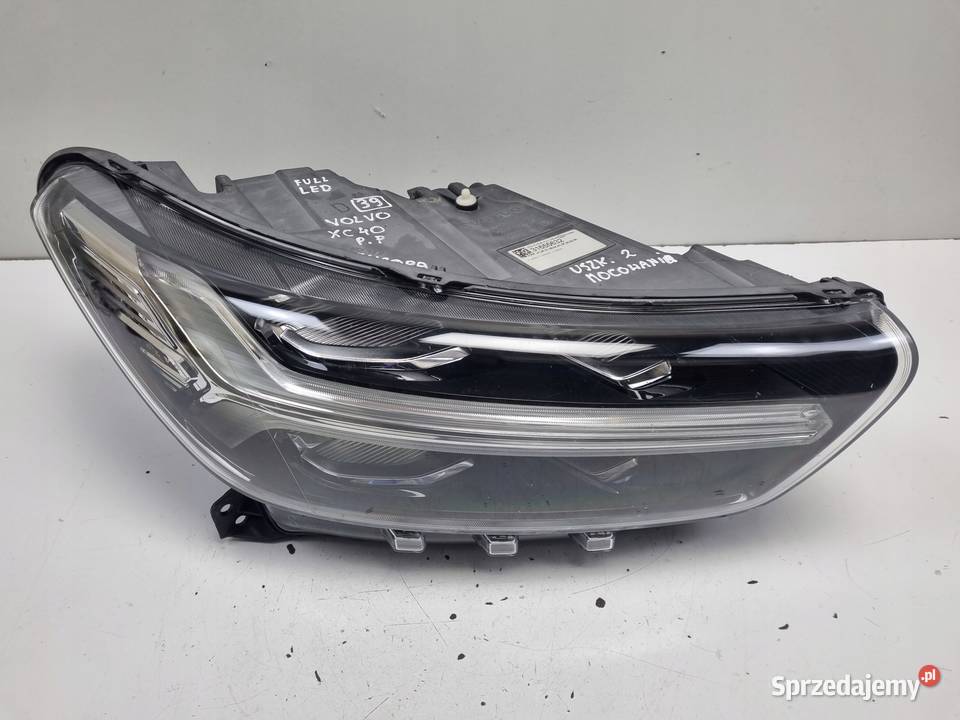 Volvo XC40 PRZEDNIA LAMPA PRAWA prawy przód FULL Lampy przednie