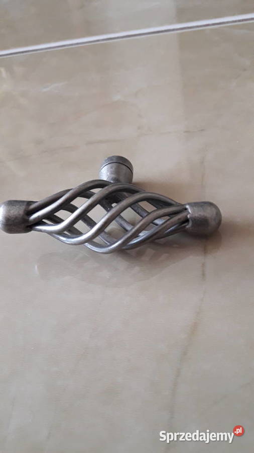 Stylowe metalowe uchwyty do mebli Anglia Akcesoria meblowe Janów Lubelski