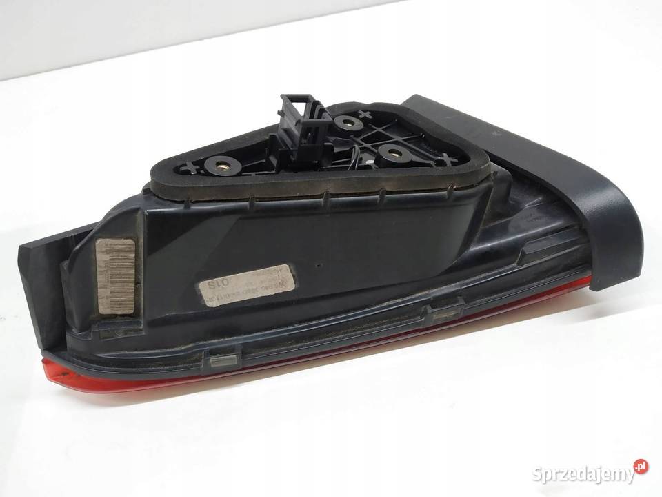 LAMPA TYŁ W KLAPĘ PRAWA SEDAN 3V5945308D Skoda świętokrzyskie