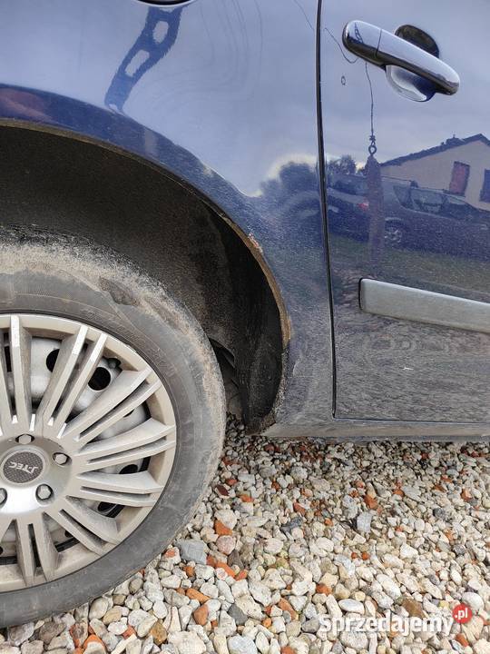 Sprzedam nieuszkodzony Oleśniki