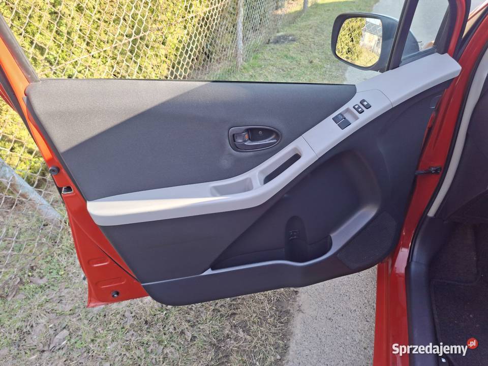 Toyota Yaris LIFT 2011R Benzyna 10 Z NIEMIEC Yaris podkarpackie Iwonicz sprzedam