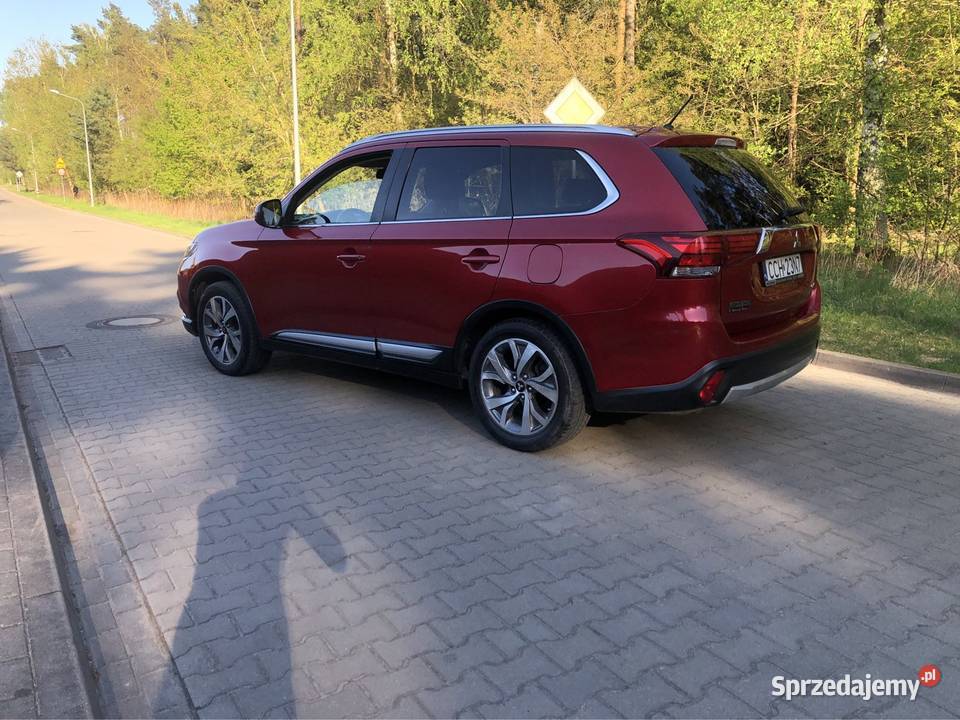 Mitsubishi Outlander 4x4 20 Benzyna 7 osobowy nieuszkodzony Unisław