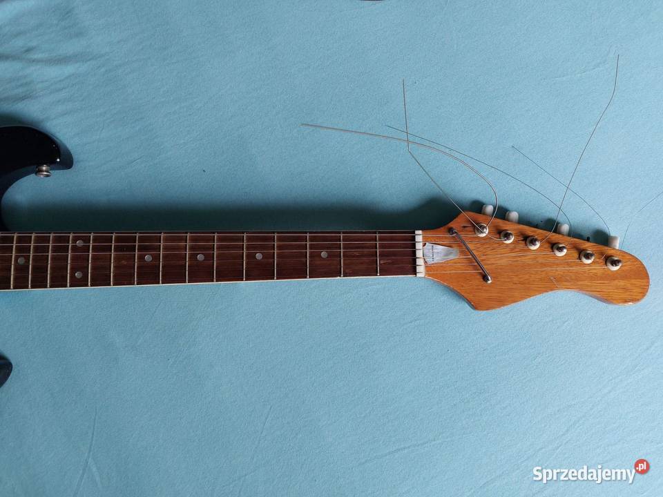Japońska Teisco Hertiecaster 1960 sunburst elektryczna Wiązów