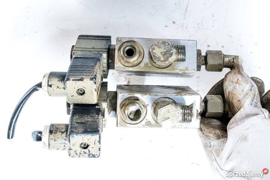 Kostka cewki zawór rozdzielacz hydrauliczny R209 Kielce