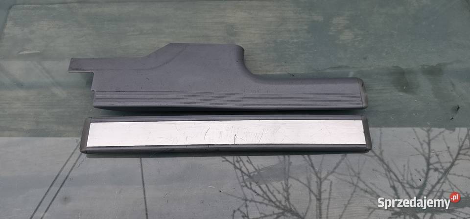 Listwa progowa prawy tył mercedes w210 sedan Zbąszyń