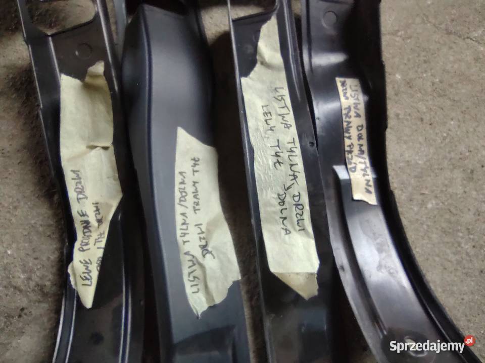 BMW E38 Listwy wnęk drzwi Chodzież