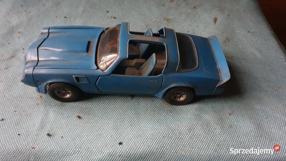 Stary samochód Chevrolet Camaro zabawka metalowa