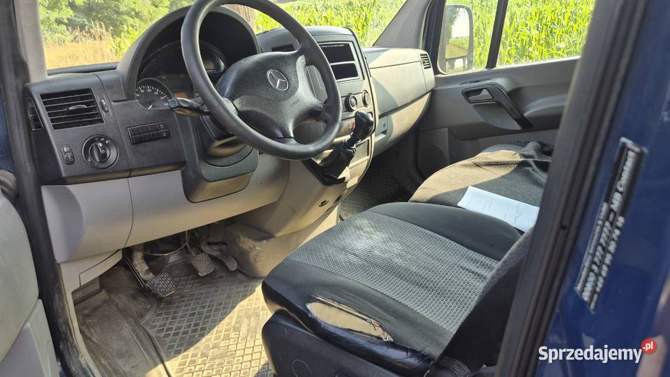 MERCEDES SPRINTER 27 CDI DOKA 7 osob 2010