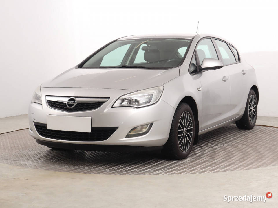 Opel Astra 14 16V srebrny
