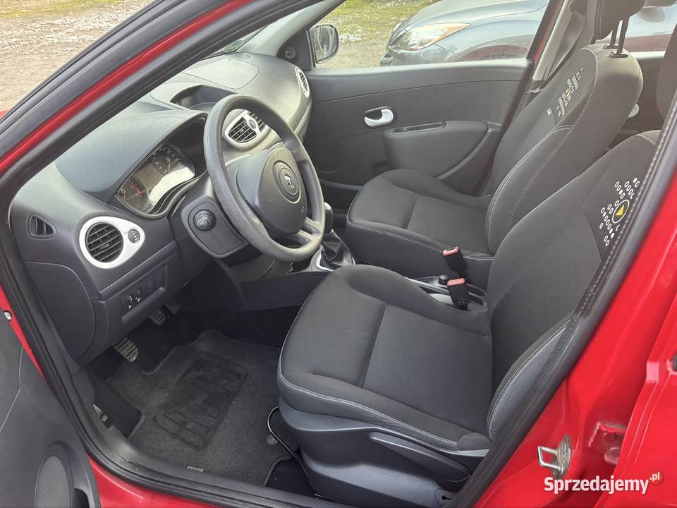 Renault Clio III 2012r 12 benz klima czerwony Clio Samochody osobowe Okuniew