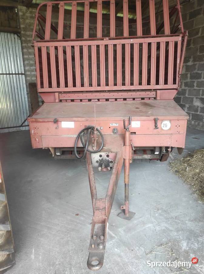 Przyczepa samozbierająca T 055 Agromet Kunów Kasyldów