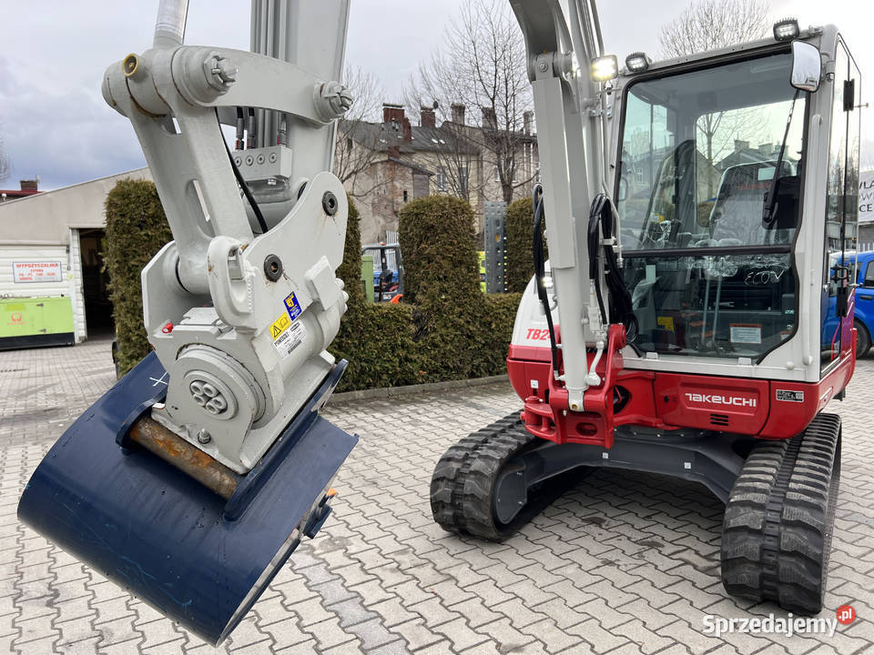 Koparka TAKEUCHI TB240 V3 4 tony Kubota JCB Bielsko-Biała sprzedam