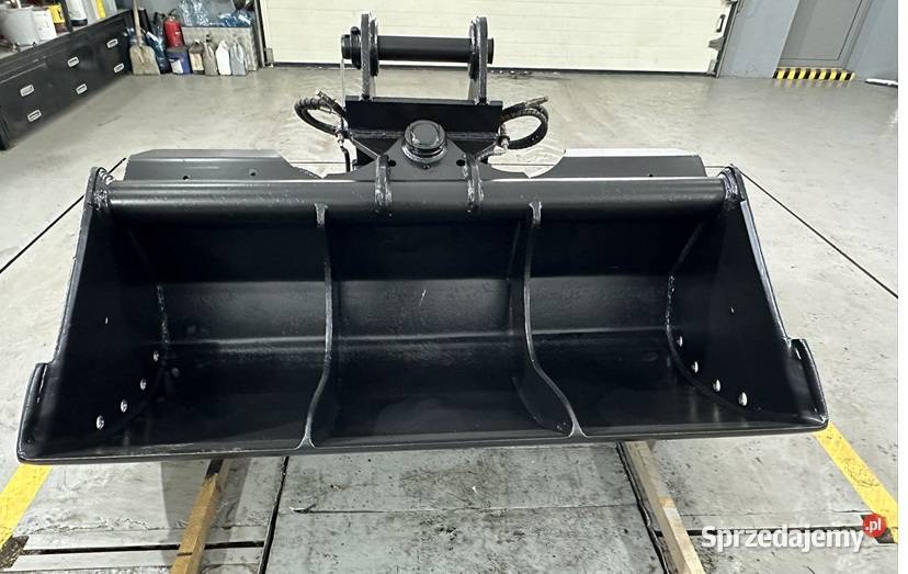 UŻYWANA ŁYŻKA SKARPOWA HYDRAULICZNIE UCHYLNA Tuliszków