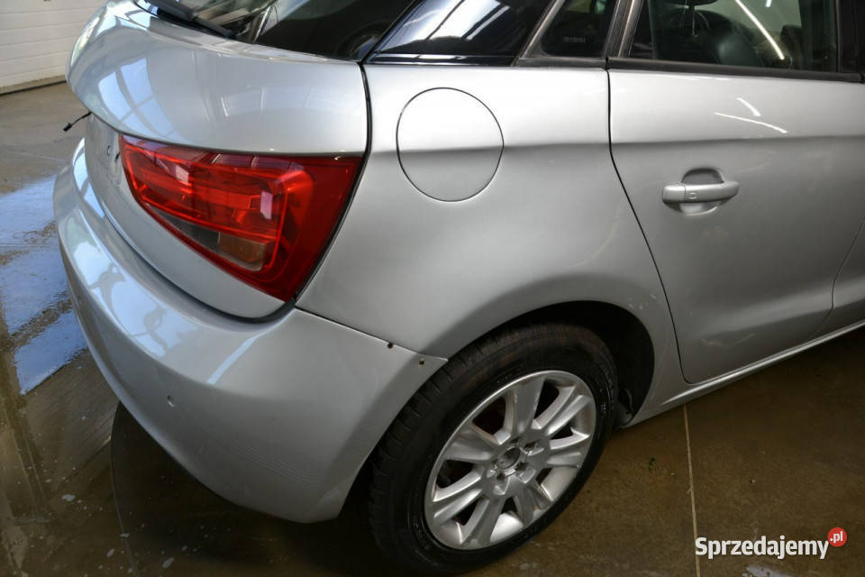 Audi A1 12 benzynka 86 climatronic nawigacja benzyna Kęty sprzedam