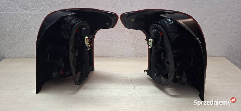 Lampa Tył Toyota Avensis T25 Sandomierz