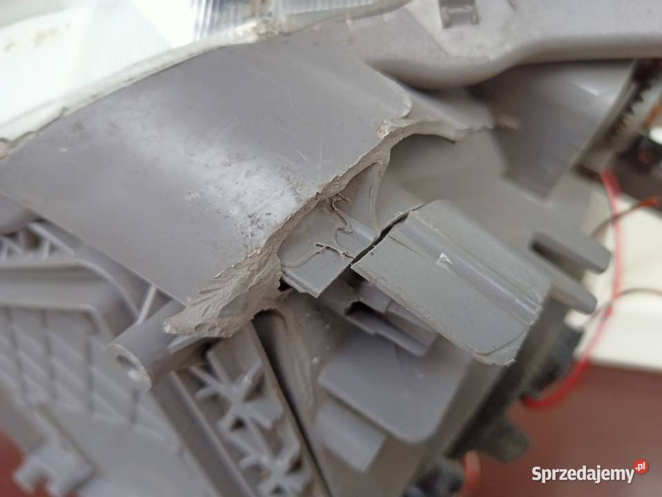 Daihatsu Sirion II 2 lampa przednia lewa łódzkie Sieradz sprzedam