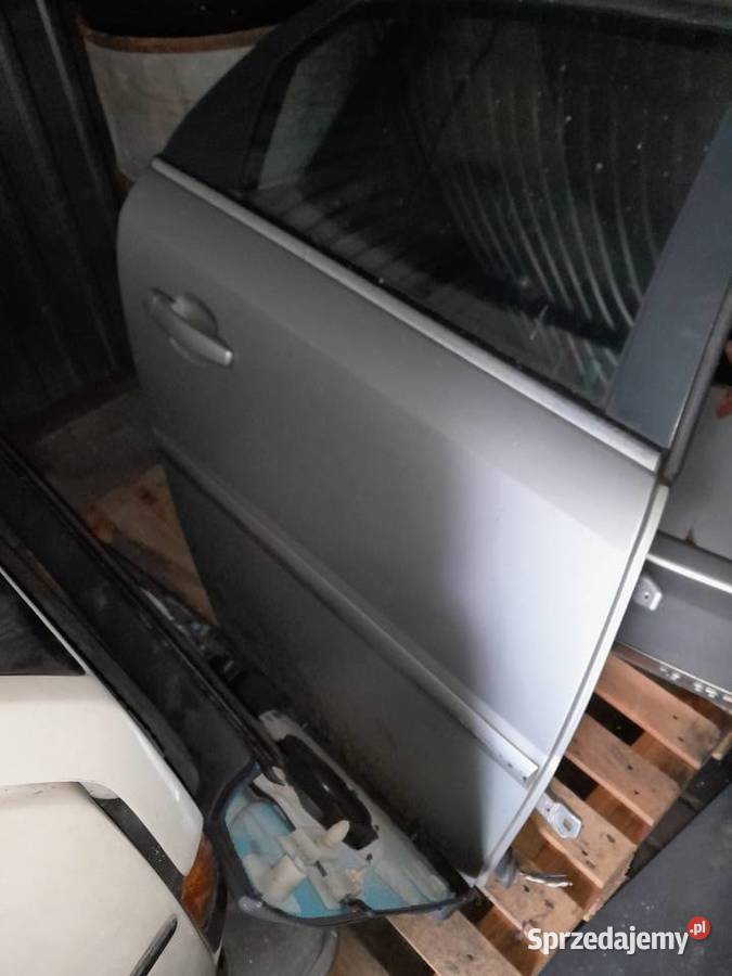 Opel Vectra c tylne prawe Lublin