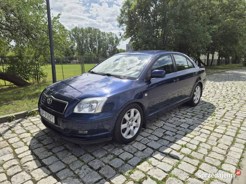 Toyota Avensis Salon Polska nowości w rodzinie Opole
