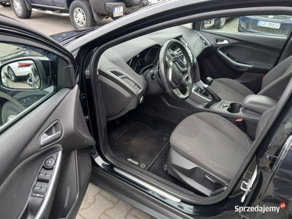 Ford Focus 16i TITANIUM alufelgi klimatronik czujnik zmierzchu Gryfino