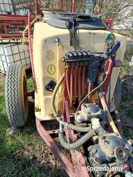 Opryskiwacz 1000l Brzuśce