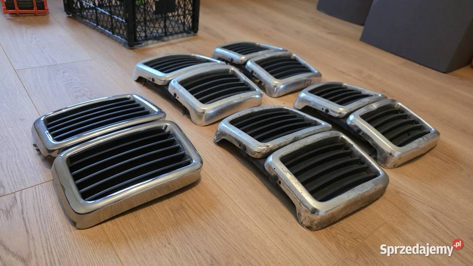 BMW E28 grill środkowy 51131873253 zamiennik mam mazowieckie Mińsk Mazowiecki
