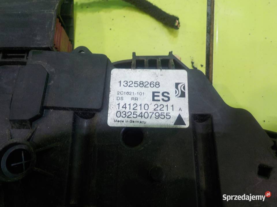 OPEL CORSA D LIFT 12 B 11r HB 5D zamek drzwi