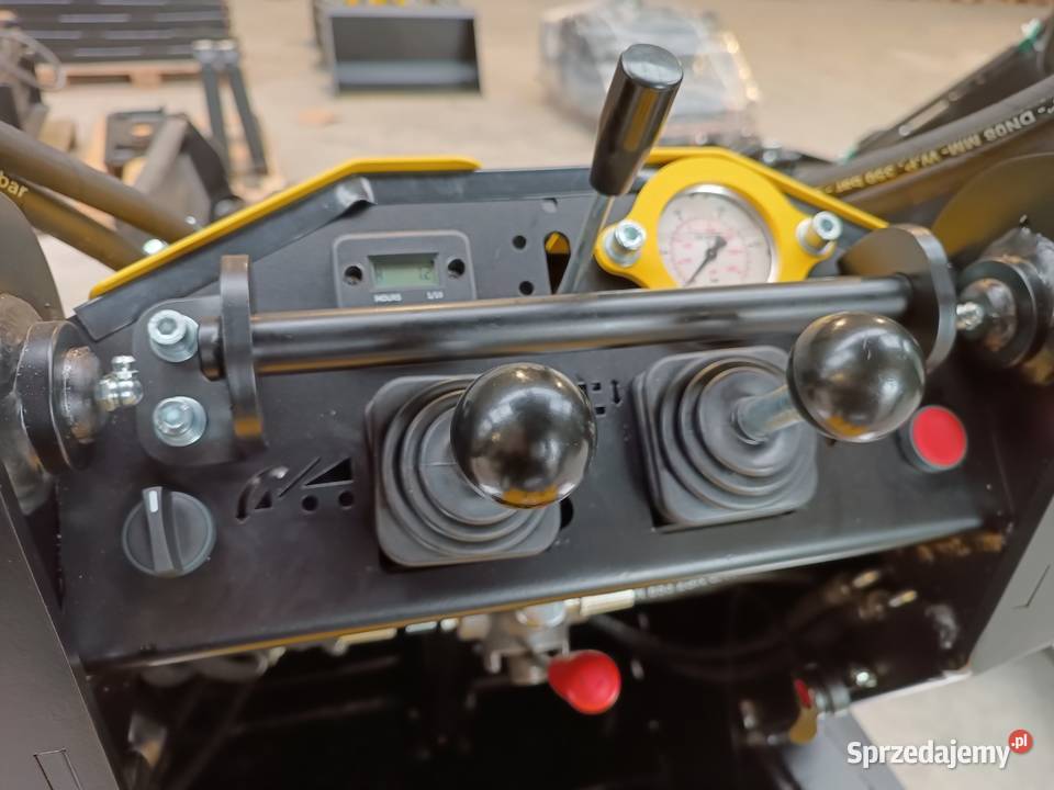 MINIŁADOWARKA N520 ładowarka BRIGGSSTRATTON 14 sprzedam