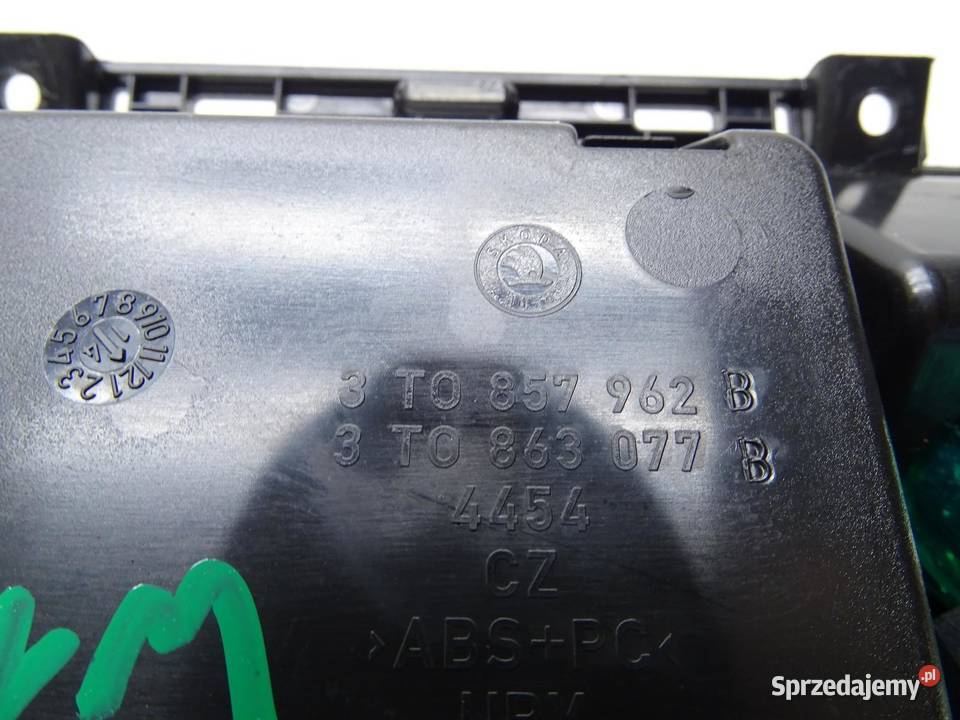 SCHOWEK POPIELNICZKA PRZÓD ŚRODKOWY 3T0863077B małopolskie