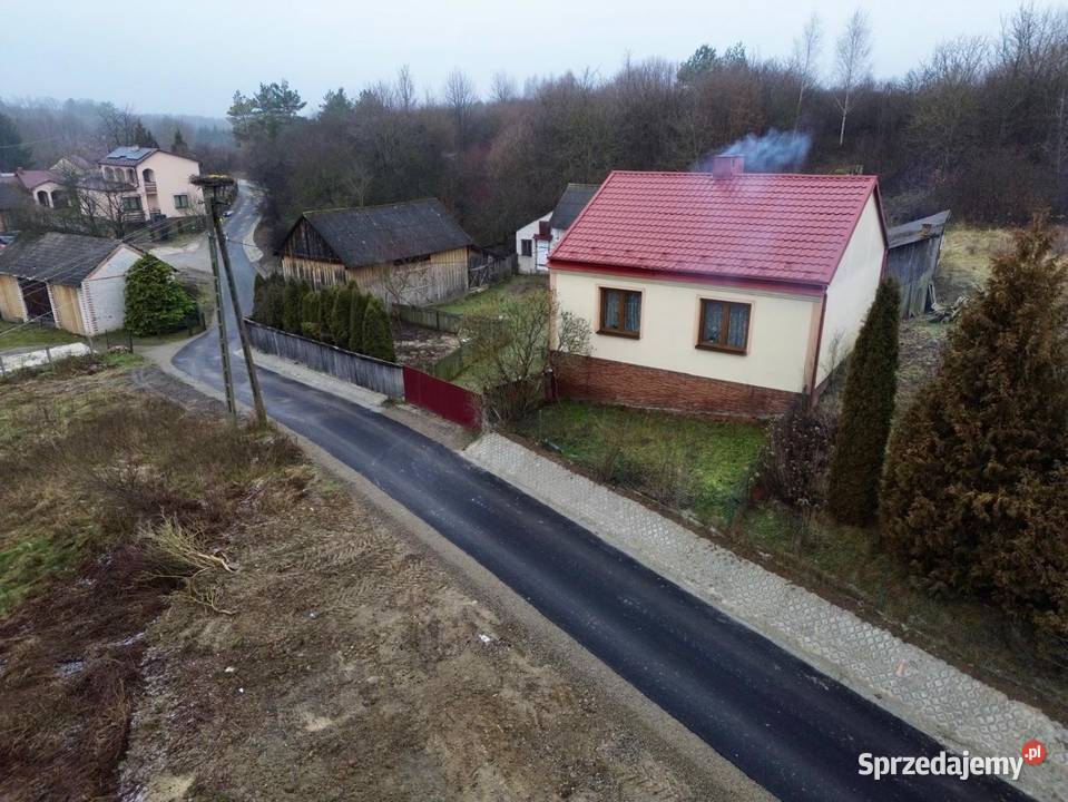 Sprzedam dom z budynkami 60 arów w Zdziechowice Drugie