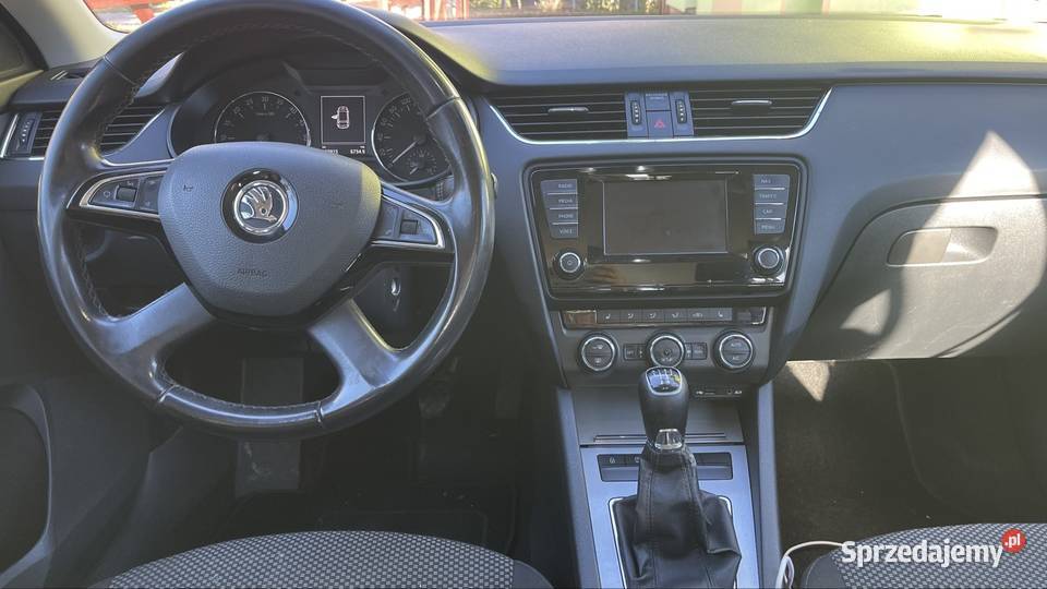 Skoda Octavia nawigacja podgrzewane fotele hak śląskie Strumień