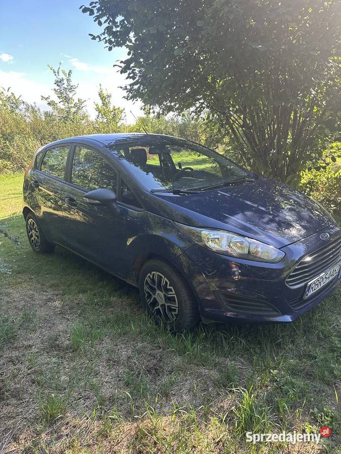 Ford fiesta lift 125 benzyna 5 drzwi
