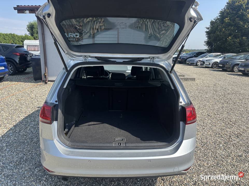 Volkswagen Golf Samochody osobowe Paniówki