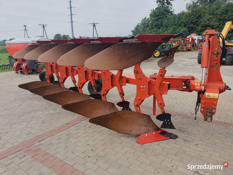 Pług obrotowy KUHN VARIMASTER 122 pięć korpusów