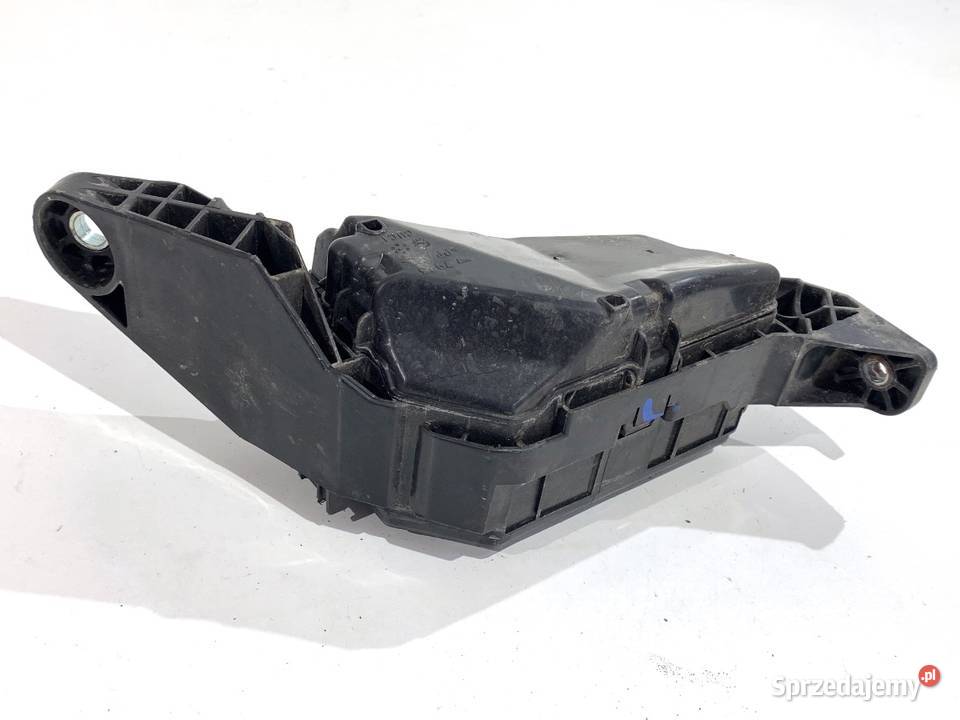 SKRZYNKA BEZPIECZNIKÓW TOYOTA CHR 82662F4030 osobowe podkarpackie