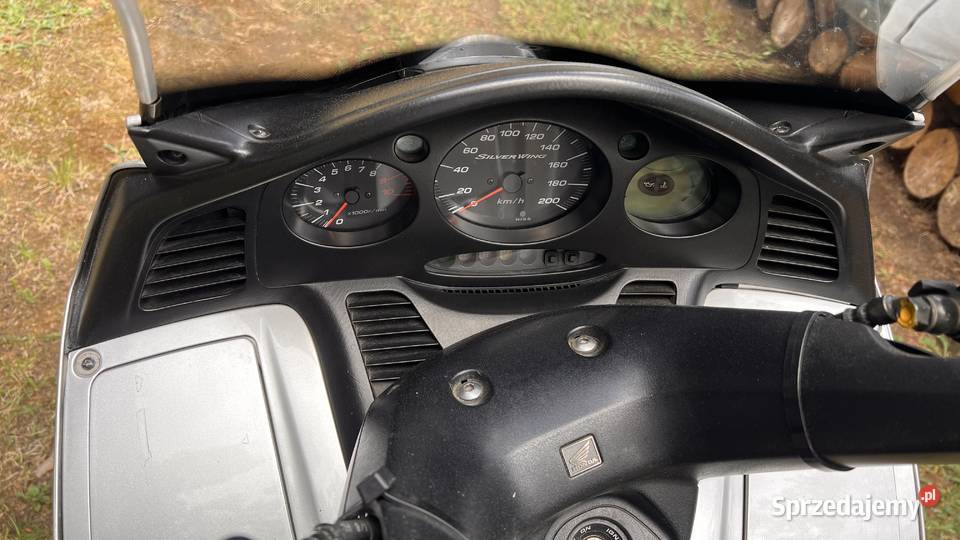 Honda Silver Wing FJS nieuszkodzony sprzedam