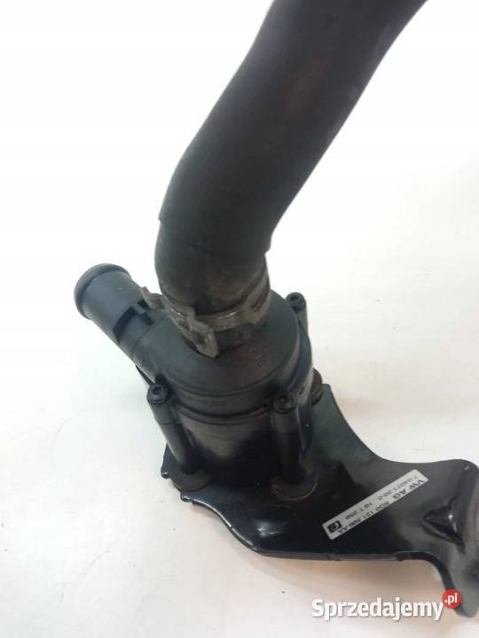 POMPA WODY OBIEGU 5Q0965561B Skoda Superb III