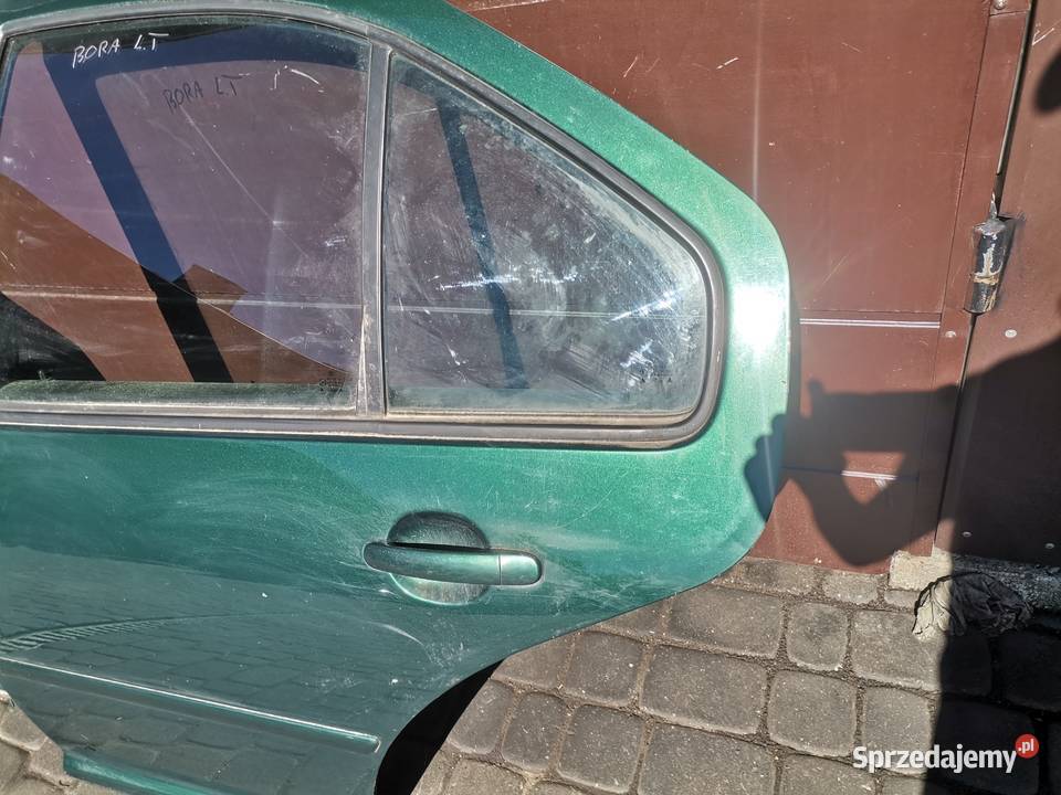 VW BORA DRZWI LEWY TYŁ Rok produkcji 2000 małopolskie Nowy Sącz