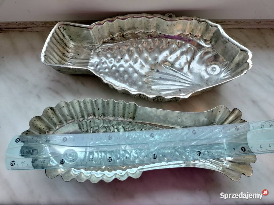 Dwie blaszki do pieczenia w kształcie ryb Choszczno