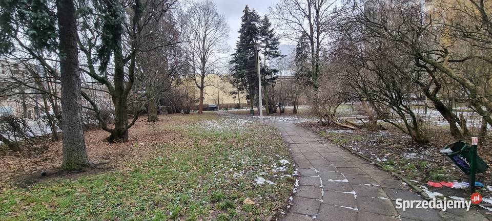 Niezabudowana nieruchomości Piotrkowskiej w Łódź