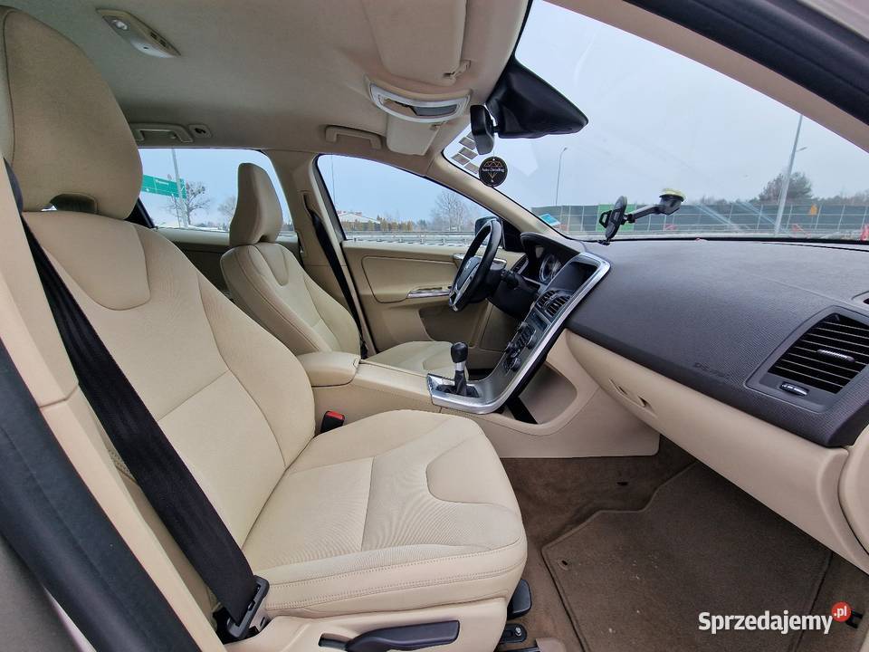 Volvo XC60 24 D5 MANUAL 215 Warszawa sprzedam