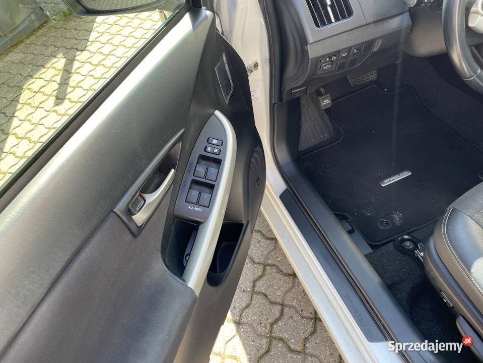 Toyota Prius 2012 18 benzyna hybryda sprzedam