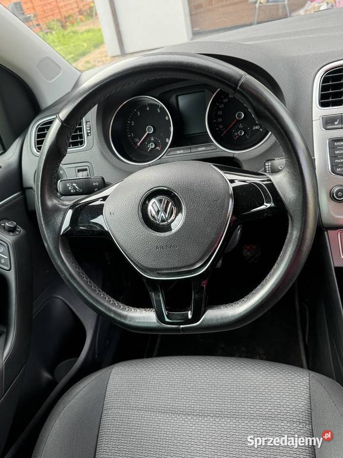 Volkswagen Polo 12 TSI BlueMotion 2016 94 000 Rok produkcji 2016 Polo łódzkie Zduńska Wola